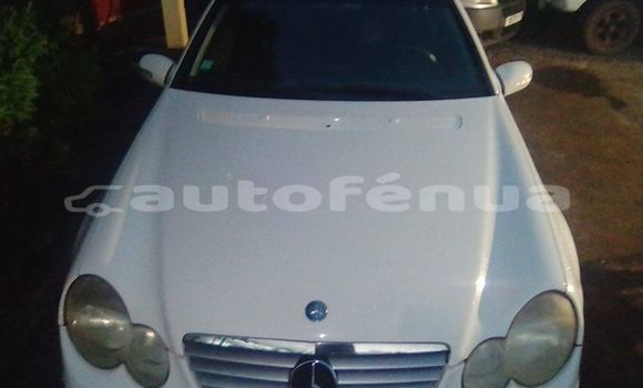Acheter Occasion Voiture Mercedes-Benz C–Class Autre à Fangatau, Tuamotu