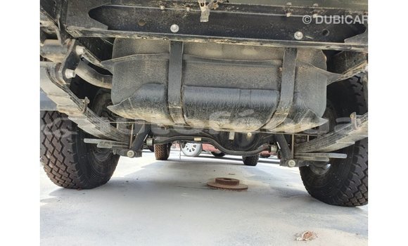 Buy Import Toyota Land Cruiser White Car in Import - Dubai in Marquesas Buy Import Toyota Land Cruiser White Car in Import - Dubai in Marquesas