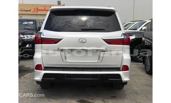 Acheter Import Voiture Lexus LX Blanc à Import - Dubai, Marquesas Acheter Import Voiture Lexus LX Blanc à Import - Dubai, Marquesas