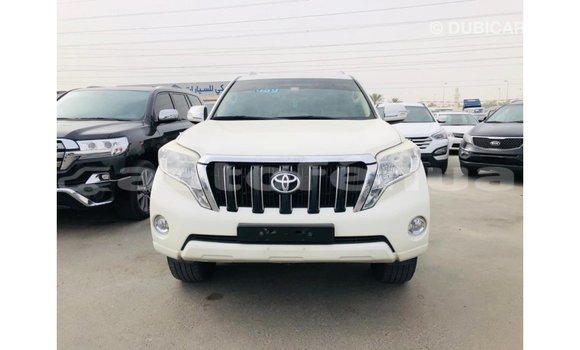 Acheter Import Voiture Toyota Prado Blanc à Import - Dubai, Marquesas Acheter Import Voiture Toyota Prado Blanc à Import - Dubai, Marquesas