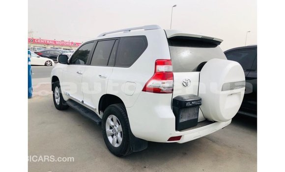 Acheter Import Voiture Toyota Prado Blanc à Import - Dubai, Marquesas Acheter Import Voiture Toyota Prado Blanc à Import - Dubai, Marquesas