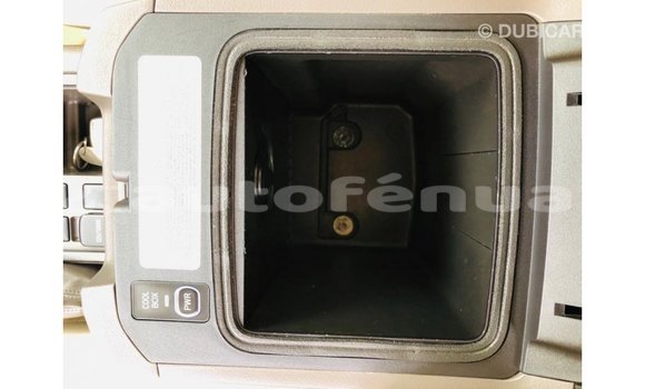 Acheter Import Voiture Toyota Prado Blanc à Import - Dubai, Marquesas Acheter Import Voiture Toyota Prado Blanc à Import - Dubai, Marquesas