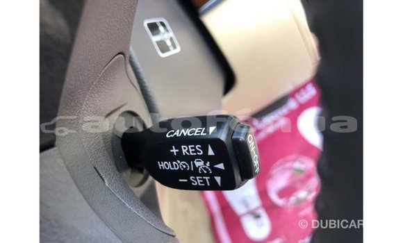 Acheter Import Voiture Toyota Land Cruiser Blanc à Import - Dubai, Marquesas Acheter Import Voiture Toyota Land Cruiser Blanc à Import - Dubai, Marquesas