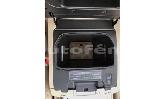 Acheter Import Voiture Toyota Land Cruiser Blanc à Import - Dubai, Marquesas Acheter Import Voiture Toyota Land Cruiser Blanc à Import - Dubai, Marquesas