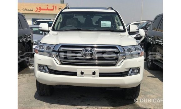 Acheter Import Voiture Toyota Land Cruiser Blanc à Import - Dubai, Marquesas Acheter Import Voiture Toyota Land Cruiser Blanc à Import - Dubai, Marquesas