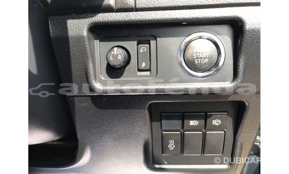 Acheter Import Voiture Toyota Prado Bleu à Import - Dubai, Marquesas Acheter Import Voiture Toyota Prado Bleu à Import - Dubai, Marquesas