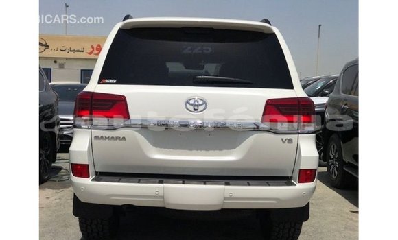 Buy Import Toyota Land Cruiser White Car in Import - Dubai in Marquesas Buy Import Toyota Land Cruiser White Car in Import - Dubai in Marquesas