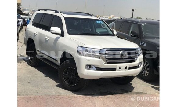 Buy Import Toyota Land Cruiser White Car in Import - Dubai in Marquesas Buy Import Toyota Land Cruiser White Car in Import - Dubai in Marquesas