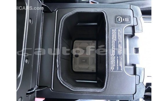 Buy Import Toyota Land Cruiser White Car in Import - Dubai in Marquesas Buy Import Toyota Land Cruiser White Car in Import - Dubai in Marquesas