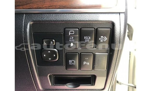 Buy Import Toyota Land Cruiser White Car in Import - Dubai in Marquesas Buy Import Toyota Land Cruiser White Car in Import - Dubai in Marquesas