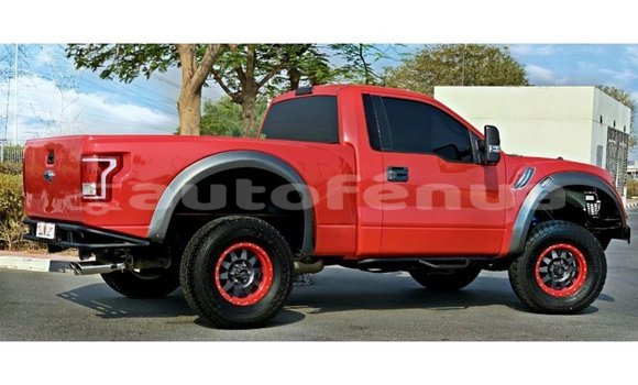 Acheter Import Voiture Ford Club Wagon Rouge à Import - Dubai, Marquesas Acheter Import Voiture Ford Club Wagon Rouge à Import - Dubai, Marquesas