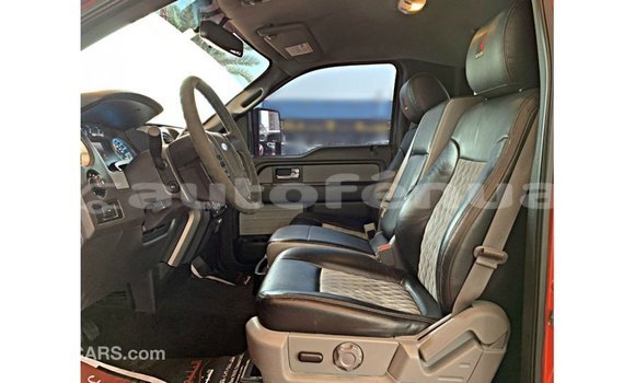 Acheter Import Voiture Ford Club Wagon Rouge à Import - Dubai, Marquesas Acheter Import Voiture Ford Club Wagon Rouge à Import - Dubai, Marquesas