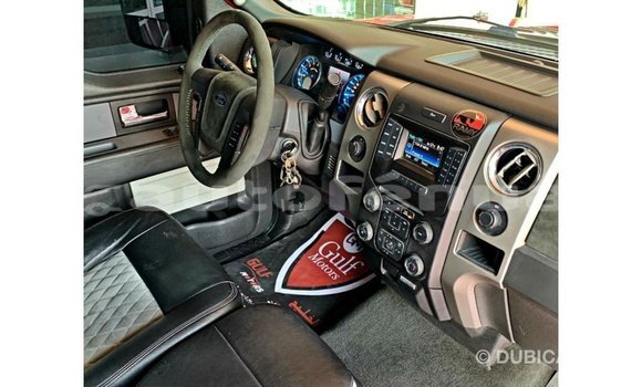 Acheter Import Voiture Ford Club Wagon Rouge à Import - Dubai, Marquesas Acheter Import Voiture Ford Club Wagon Rouge à Import - Dubai, Marquesas