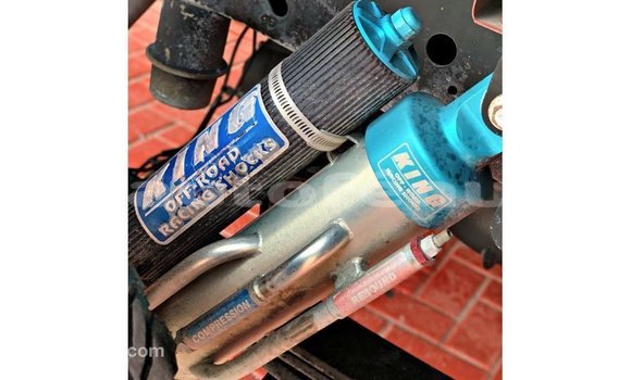 Acheter Import Voiture Ford Club Wagon Rouge à Import - Dubai, Marquesas Acheter Import Voiture Ford Club Wagon Rouge à Import - Dubai, Marquesas