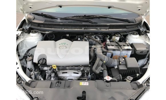 Acheter Import Voiture Toyota Yaris Blanc à Import - Dubai, Marquesas Acheter Import Voiture Toyota Yaris Blanc à Import - Dubai, Marquesas