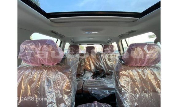 Acheter Import Voiture Toyota Land Cruiser Blanc à Import - Dubai, Marquesas Acheter Import Voiture Toyota Land Cruiser Blanc à Import - Dubai, Marquesas