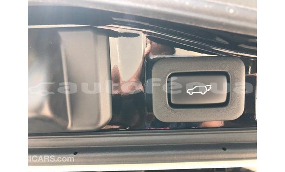 Acheter Import Voiture Toyota Land Cruiser Noir à Import - Dubai, Marquesas Acheter Import Voiture Toyota Land Cruiser Noir à Import - Dubai, Marquesas