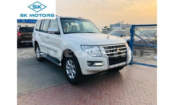 Acheter Import Voiture Mitsubishi Pajero Blanc à Import - Dubai, Marquesas Acheter Import Voiture Mitsubishi Pajero Blanc à Import - Dubai, Marquesas