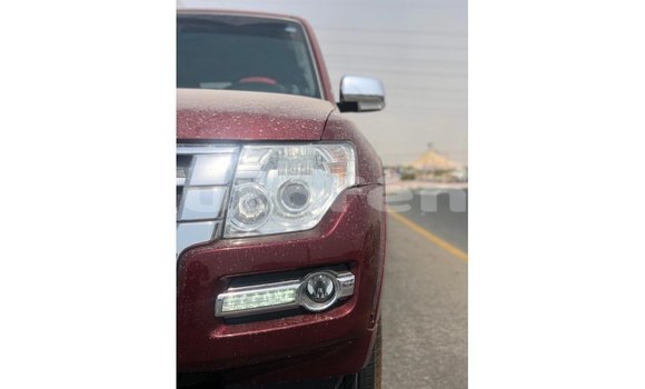 Acheter Import Voiture Mitsubishi Pajero Rouge à Import - Dubai, Marquesas Acheter Import Voiture Mitsubishi Pajero Rouge à Import - Dubai, Marquesas