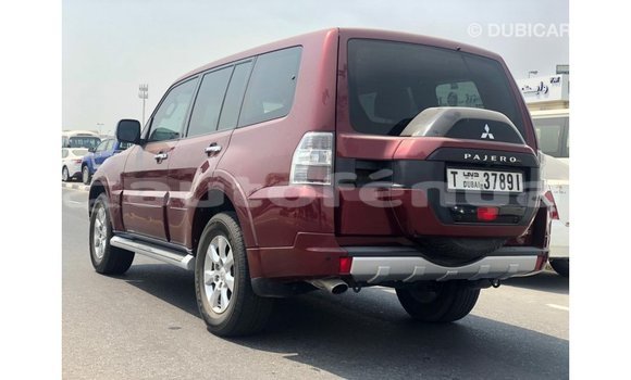 Acheter Import Voiture Mitsubishi Pajero Rouge à Import - Dubai, Marquesas Acheter Import Voiture Mitsubishi Pajero Rouge à Import - Dubai, Marquesas