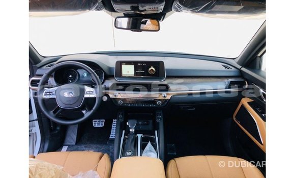 Acheter Import Voiture Kia Carens Blanc à Import - Dubai, Marquesas Acheter Import Voiture Kia Carens Blanc à Import - Dubai, Marquesas