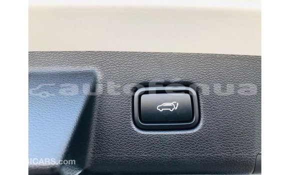 Acheter Import Voiture Kia Carens Blanc à Import - Dubai, Marquesas Acheter Import Voiture Kia Carens Blanc à Import - Dubai, Marquesas