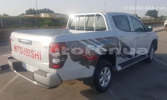 Acheter Import Voiture Mitsubishi L200 Blanc à Import - Dubai, Marquesas Acheter Import Voiture Mitsubishi L200 Blanc à Import - Dubai, Marquesas