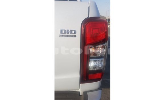 Acheter Import Voiture Mitsubishi L200 Blanc à Import - Dubai, Marquesas Acheter Import Voiture Mitsubishi L200 Blanc à Import - Dubai, Marquesas