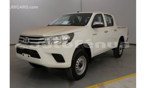 Acheter Import Voiture Toyota Hilux Blanc à Import - Dubai, Marquesas Acheter Import Voiture Toyota Hilux Blanc à Import - Dubai, Marquesas