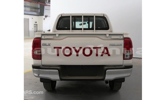 Acheter Import Voiture Toyota Hilux Blanc à Import - Dubai, Marquesas Acheter Import Voiture Toyota Hilux Blanc à Import - Dubai, Marquesas