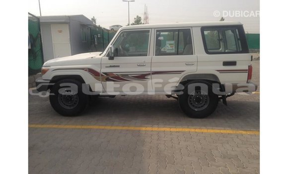 Acheter Import Voiture Toyota Land Cruiser Blanc à Import - Dubai, Marquesas Acheter Import Voiture Toyota Land Cruiser Blanc à Import - Dubai, Marquesas