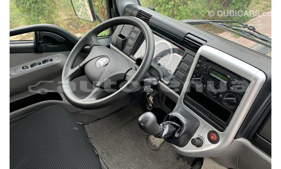 Acheter Import Voiture Mitsubishi Carisma Blanc à Import - Dubai, Marquesas Acheter Import Voiture Mitsubishi Carisma Blanc à Import - Dubai, Marquesas