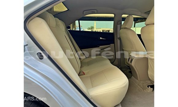Acheter Import Voiture Toyota Camry Blanc à Import - Dubai, Marquesas Acheter Import Voiture Toyota Camry Blanc à Import - Dubai, Marquesas