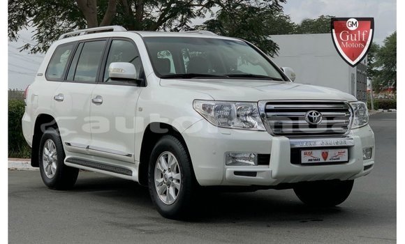 Acheter Import Voiture Toyota Land Cruiser Blanc à Import - Dubai, Marquesas