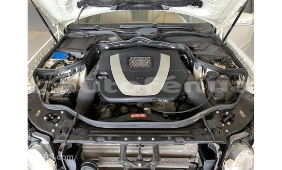 Acheter Import Voiture Mercedes-Benz 200 Blanc à Import - Dubai, Marquesas Acheter Import Voiture Mercedes-Benz 200 Blanc à Import - Dubai, Marquesas