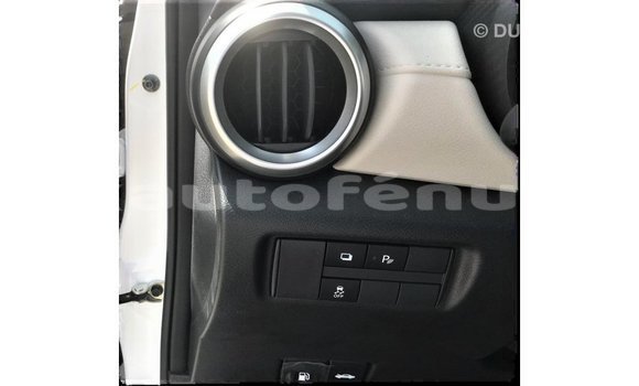 Acheter Import Voiture Nissan Sunny Blanc à Import - Dubai, Marquesas Acheter Import Voiture Nissan Sunny Blanc à Import - Dubai, Marquesas