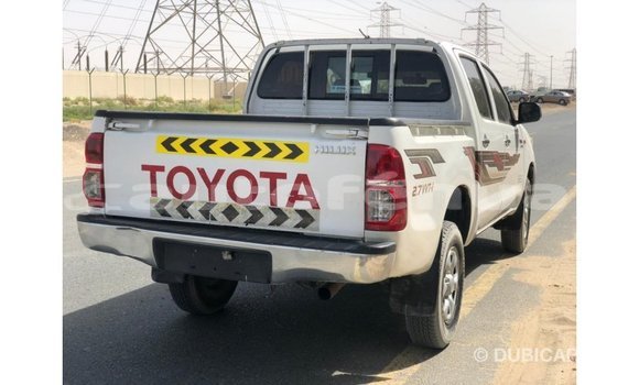 Acheter Import Voiture Toyota Hilux Blanc à Import - Dubai, Marquesas Acheter Import Voiture Toyota Hilux Blanc à Import - Dubai, Marquesas