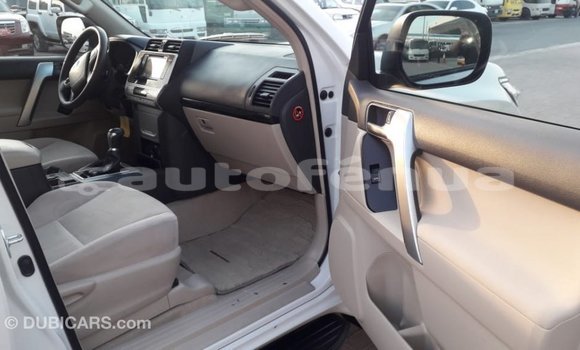 Acheter Import Voiture Toyota Prado Blanc à Import - Dubai, Marquesas Acheter Import Voiture Toyota Prado Blanc à Import - Dubai, Marquesas