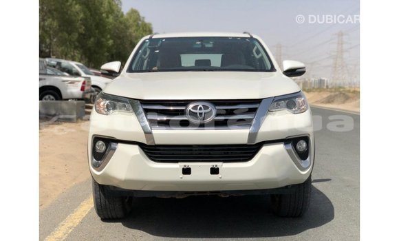 Acheter Import Voiture Toyota Fortuner Blanc à Import - Dubai, Marquesas Acheter Import Voiture Toyota Fortuner Blanc à Import - Dubai, Marquesas