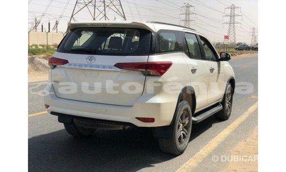 Acheter Import Voiture Toyota Fortuner Blanc à Import - Dubai, Marquesas Acheter Import Voiture Toyota Fortuner Blanc à Import - Dubai, Marquesas