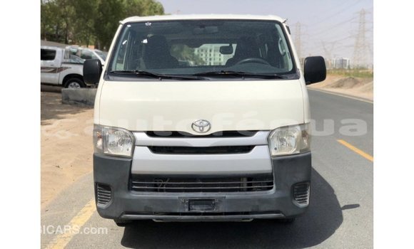 Acheter Import Voiture Toyota Hiace Blanc à Import - Dubai, Marquesas Acheter Import Voiture Toyota Hiace Blanc à Import - Dubai, Marquesas