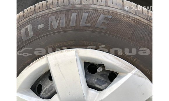 Acheter Import Voiture Toyota Hiace Blanc à Import - Dubai, Marquesas Acheter Import Voiture Toyota Hiace Blanc à Import - Dubai, Marquesas