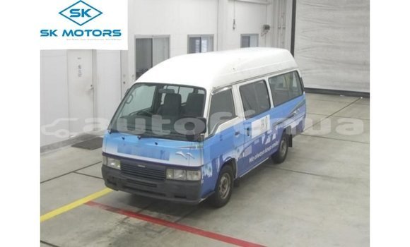 Buy Import Nissan Caravan White Car in Import - Dubai in Marquesas