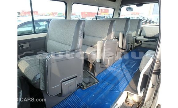 Buy Import Nissan Caravan White Car in Import - Dubai in Marquesas Buy Import Nissan Caravan White Car in Import - Dubai in Marquesas