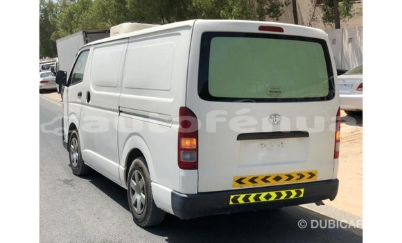 Acheter Import Voiture Toyota Hiace Blanc à Import - Dubai, Marquesas Acheter Import Voiture Toyota Hiace Blanc à Import - Dubai, Marquesas