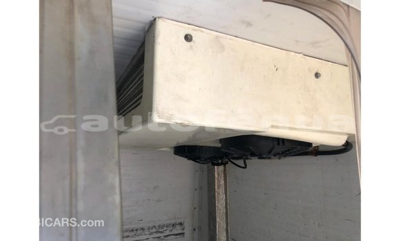 Acheter Import Voiture Toyota Hiace Blanc à Import - Dubai, Marquesas Acheter Import Voiture Toyota Hiace Blanc à Import - Dubai, Marquesas