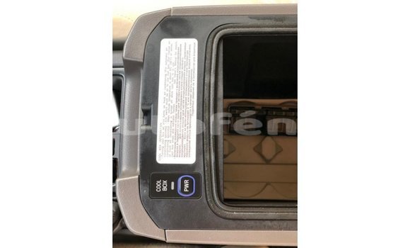 Acheter Import Voiture Toyota Prado Blanc à Import - Dubai, Marquesas Acheter Import Voiture Toyota Prado Blanc à Import - Dubai, Marquesas