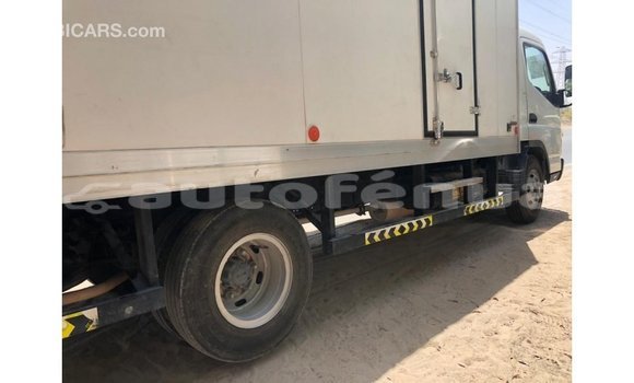 Acheter Import Voiture Mitsubishi i Blanc à Import - Dubai, Marquesas Acheter Import Voiture Mitsubishi i Blanc à Import - Dubai, Marquesas