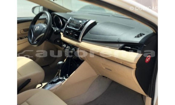 Acheter Import Voiture Toyota Yaris Blanc à Import - Dubai, Marquesas Acheter Import Voiture Toyota Yaris Blanc à Import - Dubai, Marquesas