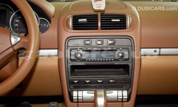 Buy Import Porsche Cayenne Green Car in Import - Dubai in Marquesas Buy Import Porsche Cayenne Green Car in Import - Dubai in Marquesas